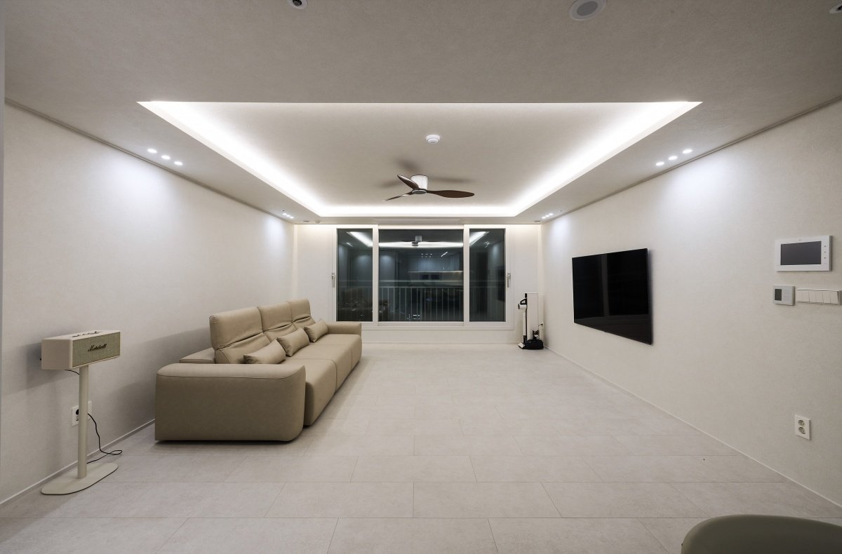 ฮิลล์สเตท ยุลกก 34A — ภาพภายในเพิ่มเติม