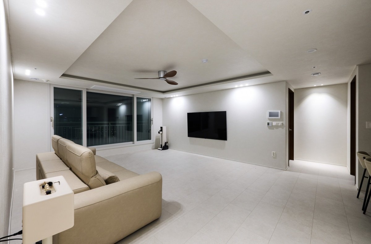 ฮิลล์สเตท ยุลกก 34A — ภาพภายในเพิ่มเติม